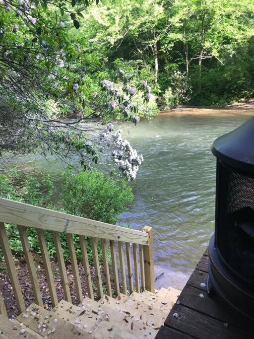 Cabin Fever On Cartecay River Ellijay Exterior photo